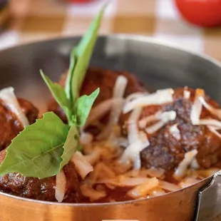 Meatballs in tomate sauce