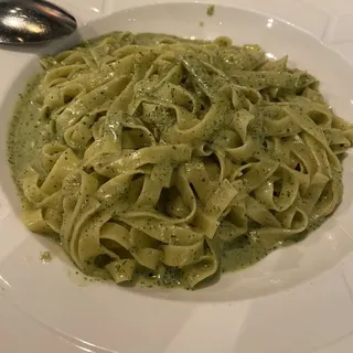 Fettuccine Pesto Pasta Dinner