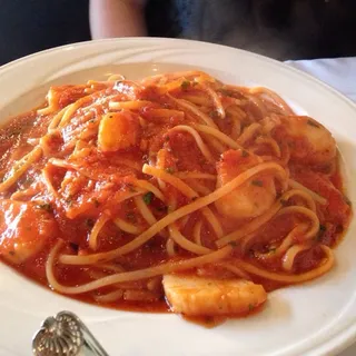 Linguine Scallops Pasta Dinner