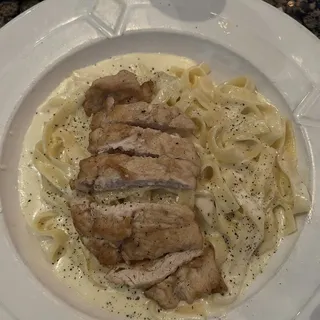 Fettucine Alfredo Pasta Dinner