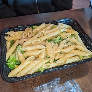 Chicken and broccoli w penne in garlic butter (it&apos;s no longer on the menu but they can still make it)