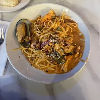 Linguine with Mixed Seafood