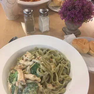 Pasta Verde Di Pollo