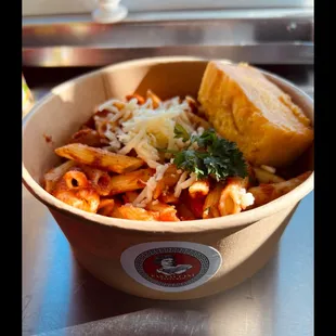 Pasta with tomato sauce