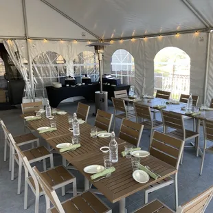 a large outdoor dining area