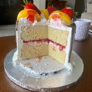 6 in tres leches Vanilla Cake with Strawberry Filling