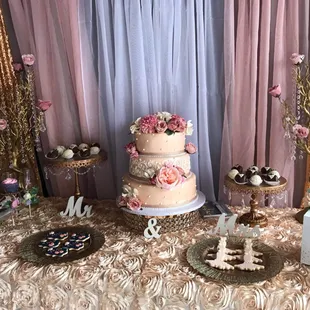 Piñacolada moist  with tresleches happy Weeding.