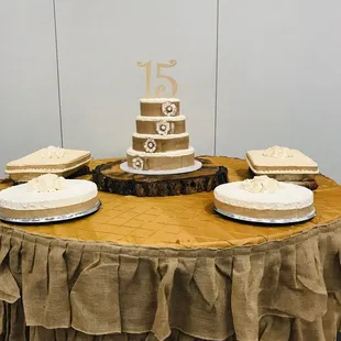 Pasteles Cisne - Pasteles de Quinceañera en Denver CO