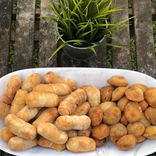 Tequeños y Pastelitos