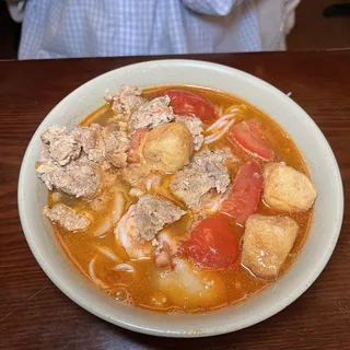 P16. Crab & Shrimp Noodle Soup