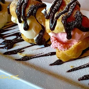Profiteroles