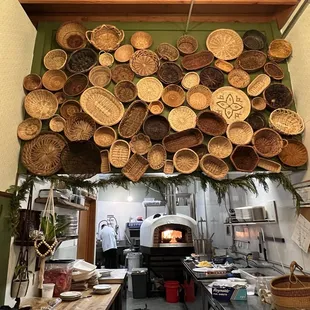 Cashier area to order and pay. Kitchen behind.