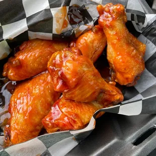 Wings with lotus bloom sauce