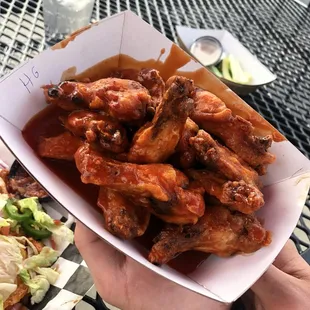 Spicy garlic wings