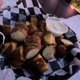 Pretzel bites