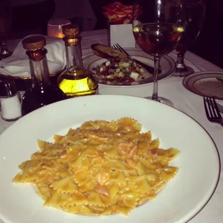 Farfalle al Salmone