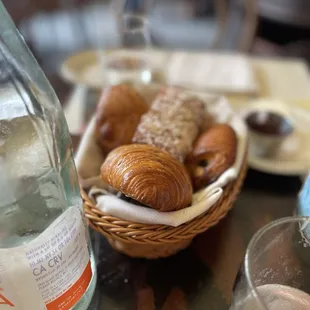 Pastry basket