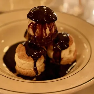 Profiteroles