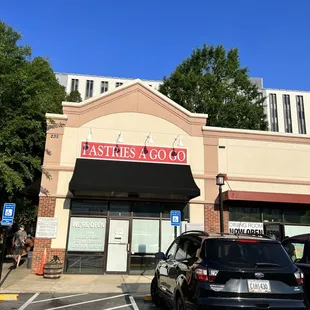 The best breakfast place, Pastries a Go Go!