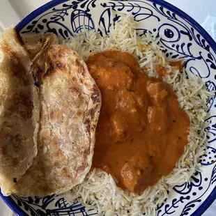 This is ~1/2 the rice and chicken tikka masala that came in my order. Absolutely delicious!