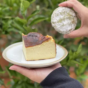Ig:@eat_with_jeleneeee | Lemon Basque cheesecake and matcha yuzu cookie