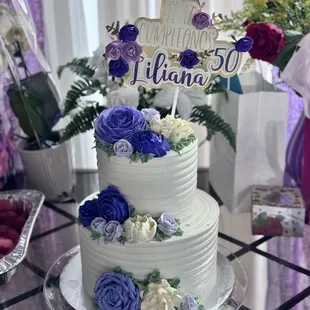 Final look after we aded our own cake topper.