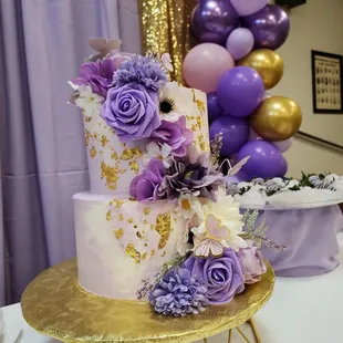 Beautiful cake for a baby shower thanks to Pastry Heaven.