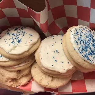 Baker&apos;s dozen