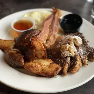 Pat and Gracie&apos;s breakfast