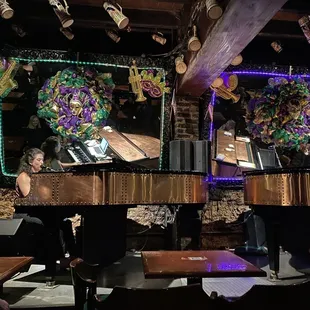 Piano Bar