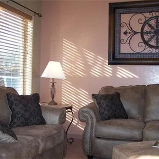 Hummingbird Livingroom