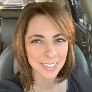 Tina R.
