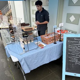 Patisserie on California