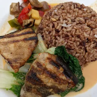 grilled chicken, rice and vegetables