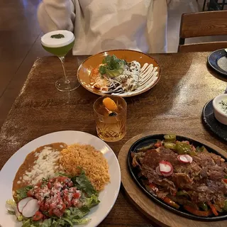 Carnitas Plate