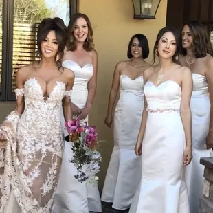 the bride and her bridesmaids
