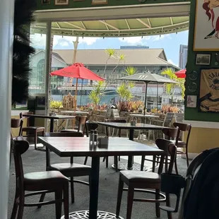 ows tables and chairs in a restaurant