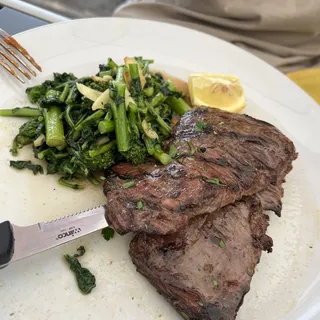 Skirt Steak with Broccoli Rabe
