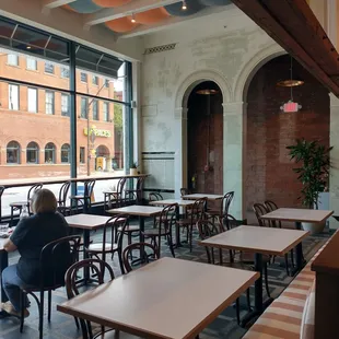 Lots of light, marvelous interior, very comfortable