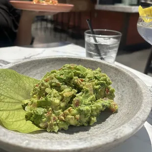 Tableside Guacamole