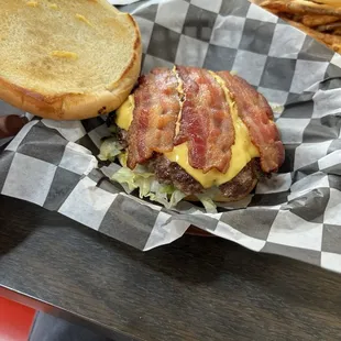 Bacon cheeseburger
