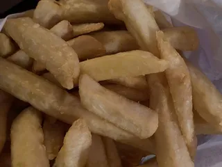 Universal Pizza & Subs