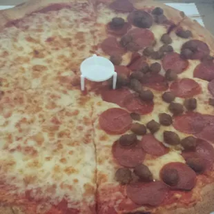 First time trying Pat's Pizzeria, good pizza!