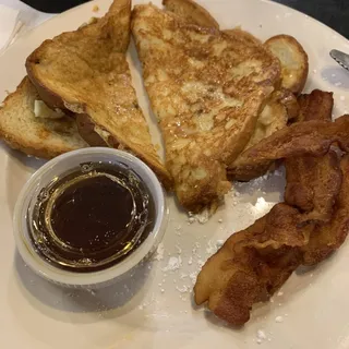 Breakfast Traditional French Toast