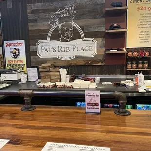 Sitting area to dine