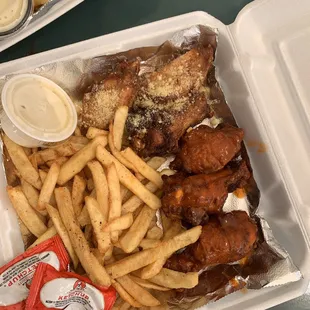 Garlic Parmesan &amp; Buffalo wings fries and ranch