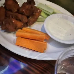 Buffalo Wings - tasted like frozen wings - 1 star