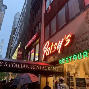 the outside of the restaurant