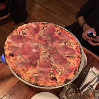 Capricciosa Pizza