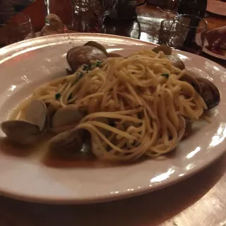 Linguine and Clam Sauce